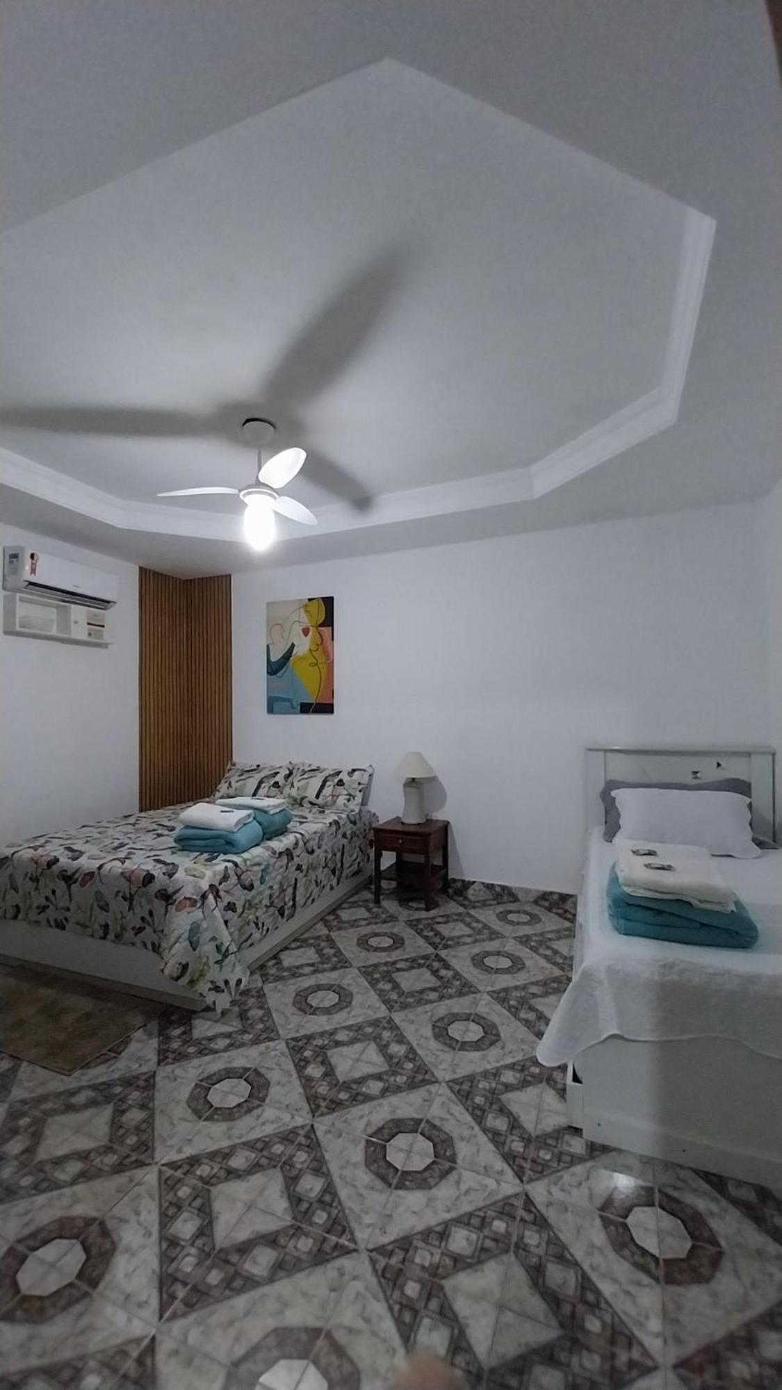 קמפוס Casa Completa E Ampla Com Wi-Fi E Garagem Para Dois Veiculos מראה חיצוני תמונה